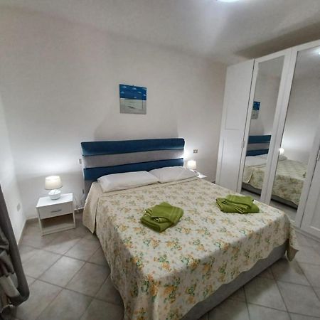 마리넬라 Casa Sibilla Bi-Locale Con Terrazza A 60 Metri Dal Mare 아파트 외부 사진